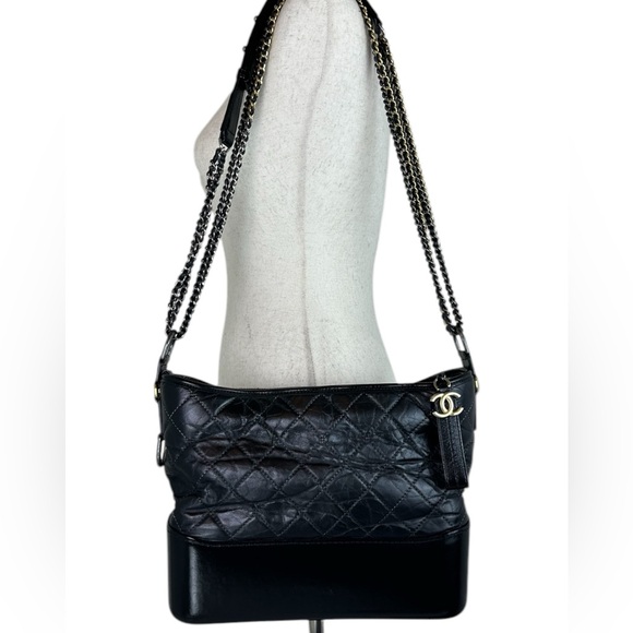 CHANEL GABRIELLE LEATHER SHOULDER BAG - Picture 3 of 12